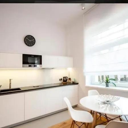 D'ali Orzeszkowa,14 *